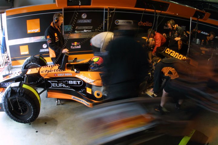 Arrows 2002